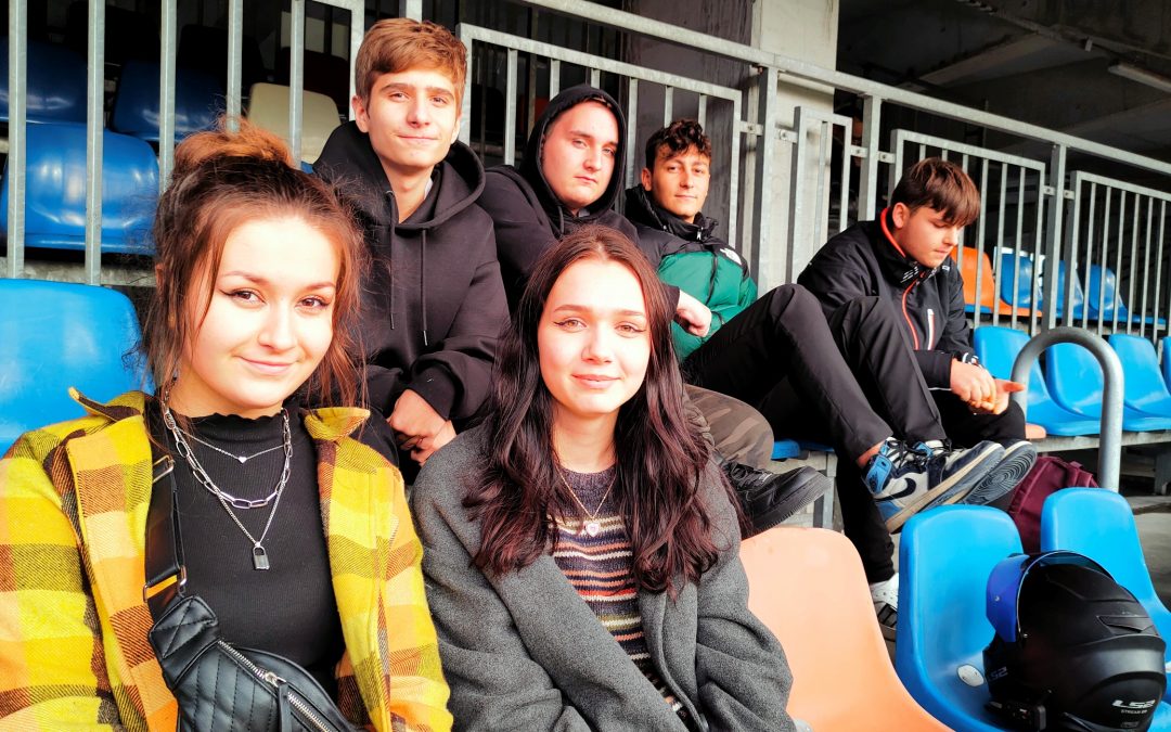 Uczniowie ALO na meczu piłki nożnej Pucharu Polski